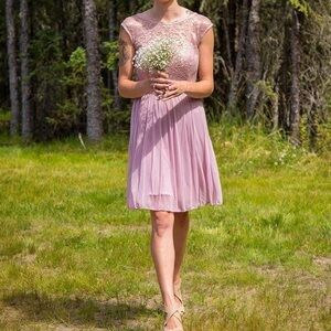 David’s Bridal Lace Chiffon Dress Mauve Rose Gold size 0/2